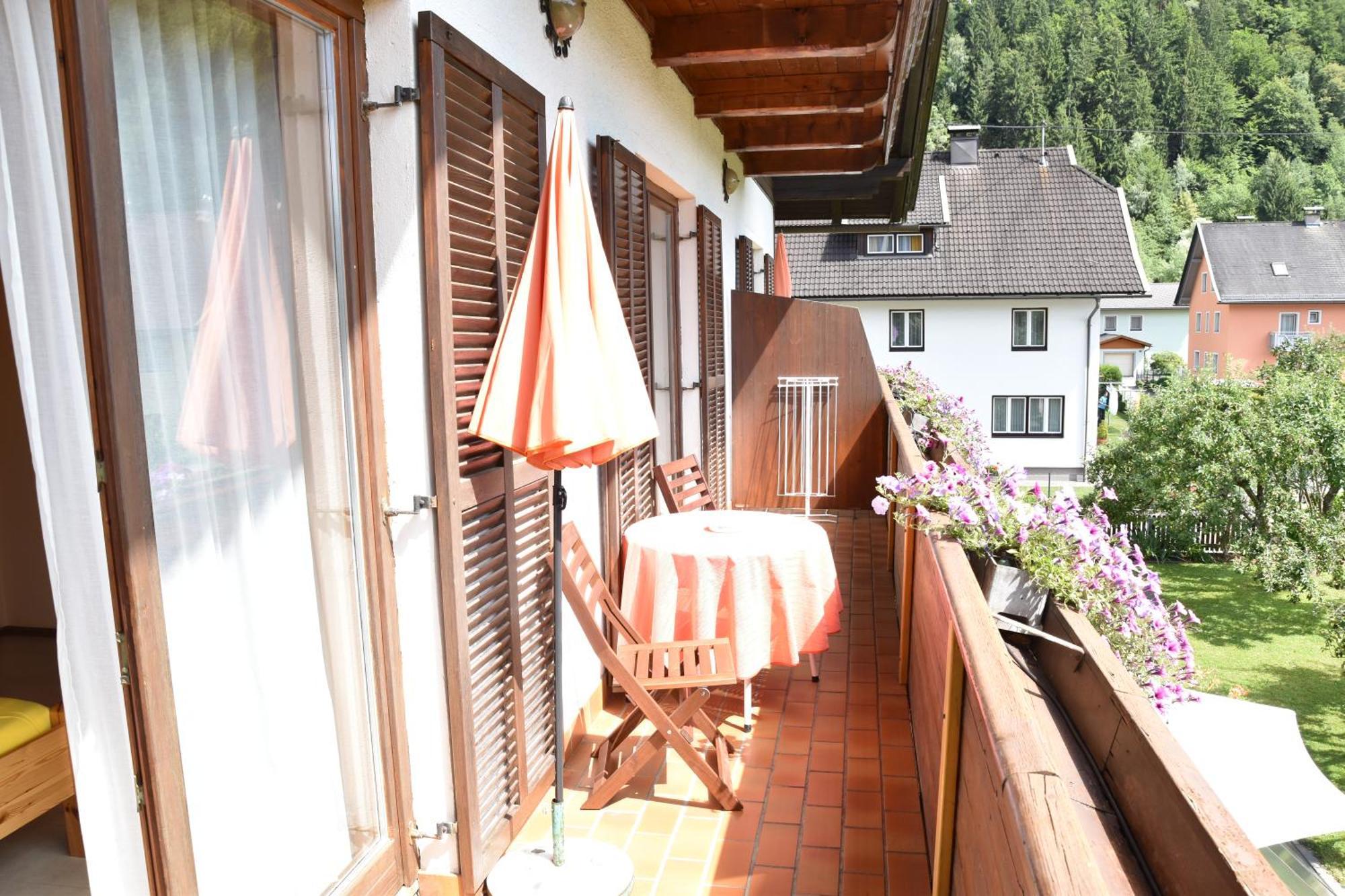 Haus Dorfer Lägenhet Döbriach Rum bild